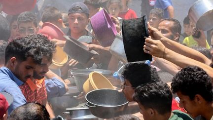 Guerre dans la bande de Gaza : au moins 18 civils tués par des tirs israéliens, selon la défense civile