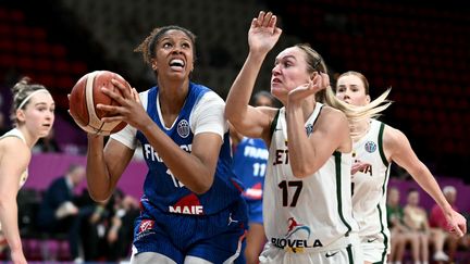 EuroBasket 2025 : les Françaises qualifiées pour les demi-finales après leur large victoire sur la Lituanie