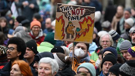 « Je me prends la tête, alors que personne ne veut rien faire » : éco-anxieux, ils se demandent « comment se faire entendre » sans y laisser leur santé mentale