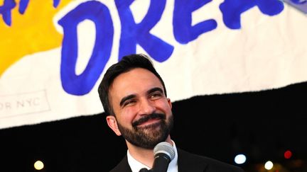Le candidat de gauche Zohran Mamdani en passe de remporter la primaire démocrate pour la mairie de New York