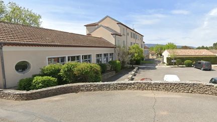 Une fusillade éclate à un mariage, la mariée est morte, le mari et un enfant sont grièvement blessés