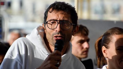 Marseille : le père de Souheil, tué par un policier en 2021, dénonce la disparition des scellés alors qu' »on devrait avoir une instruction exemplaire »