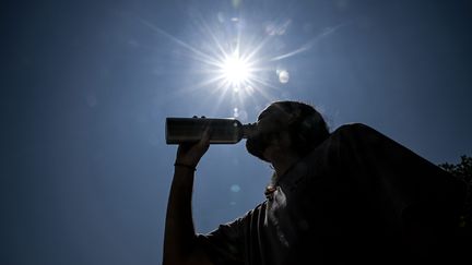Vague de chaleur : 38°C à Saintes, 37°C à Niort, 35°C à Rennes… Le pic de l’épisode de chaleur est atteint sur une grande moitie sud-ouest de l’Hexagone