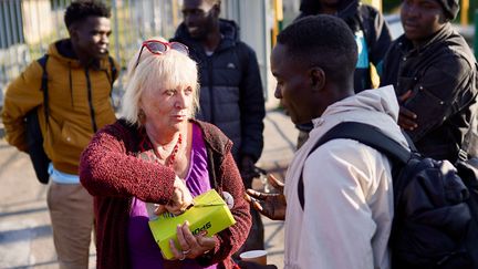 « L’été va être chaud » : près de Boulogne-sur-Mer, un collectif citoyen au chevet des migrants « chassés de tous les côtés »