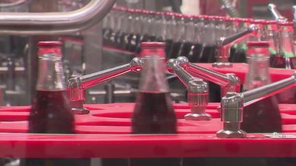 Santé : les bouteilles en verre contiennent des microplastiques