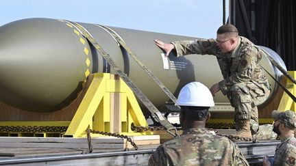 Conflit Israël-Iran : qu’est-ce que la GBU-57, la bombe américaine anti-bunker capable d’atteindre le site nucléaire enfoui de Fordo ?