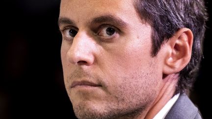 Mort de Jean Pormanove : Gabriel Attal propose des tests d' »addiction aux écrans » et des vidéos « en noir et blanc »