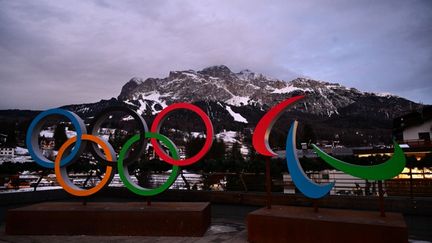 JO d’hiver 2026 : le Tribunal arbitral du sport annule l’exclusion totale des skieurs russes et biélorusses