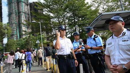 Incendie de tours d’habitation à Hong Kong : le bilan s’alourdit à 151 morts, les autorités affirment que certains matériels n’étaient pas aux normes antifeu