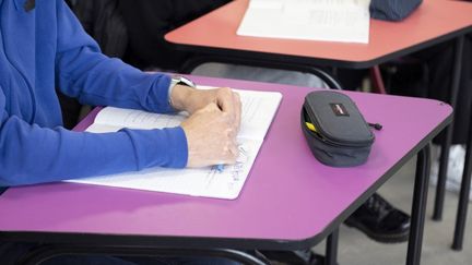 Le proviseur d’un lycée du Val-d’Oise suspendu après des échanges à caractère sexuel avec un élève