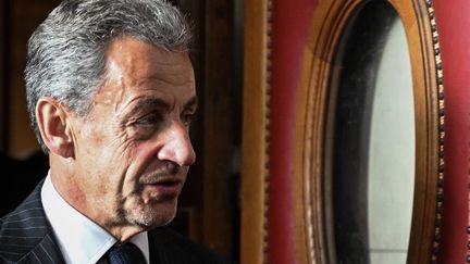 Nicolas Sarkozy a engagé une procédure pour tenter d’échapper au port d’un bracelet électronique