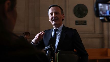 « Samuel Paty procédait à la discrimination des élèves musulmans » : la déclaration d’un avocat de la défense choque à l’ouverture du procès en appel