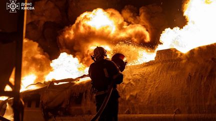 Guerre en Ukraine : des bombardements russes sur Kiev et Kharkiv font au moins un mort et 27 blessés