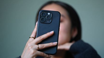 La France est en droit d&rsquo;interdire les réseaux sociaux aux moins de 15 ans, assure la Commission européenne