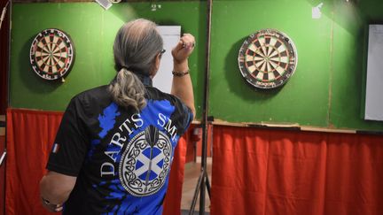 « Avant, j’étais un poivrot qui lançait trois fléchettes » : de loisir ringard, les fléchettes deviennent un sport tendance