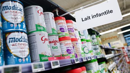 Laits infantiles contaminés : l&rsquo;Association pour la Santé des Enfants dénonce une « défaillance majeure de l&rsquo;État »