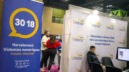 « Ça peut-être assez dur d’en parler avec ses parents » : face au harcèlement scolaire, le 3018 reste méconnu des victimes et des témoins