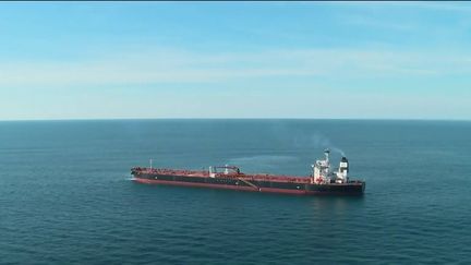 Les images du pétrolier « en provenance de Russie » arraisonné par la marine française en Méditerranée