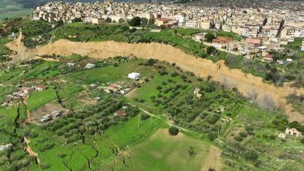 Sicile : une falaise s&rsquo;écroule sur 4 kilomètres, plus de 1 000 personnes évacuées