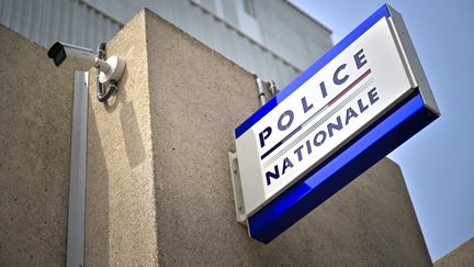 Militant identitaire agressé à Lyon : deux permanences LFI dégradées à Metz et Lille, les auteurs en fuite