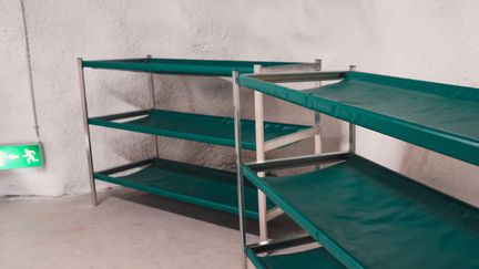 « Être prêts au pire » : face à la crainte d’une invasion russe, des Finlandais expérimentent la vie en bunker pendant 24 heures