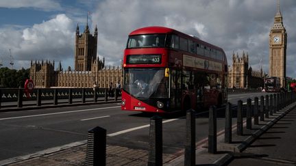 Deux collégiens de 12 et 13 ans poignardés dans leur établissement à Londres