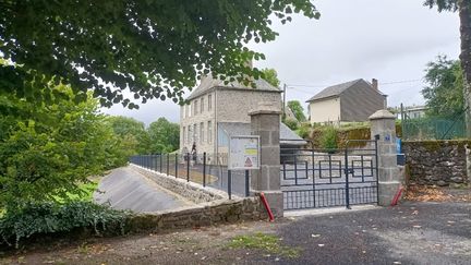 Suicide de Caroline Grandjean : le ministre de l&rsquo;Education nationale va « proposer une réparation » financière à sa veuve