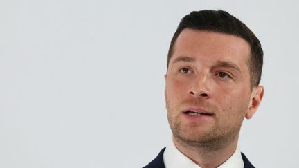 « Je souhaite encore une fois qu&rsquo;elle puisse porter nos couleurs » en 2027 : Jordan Bardella réaffirme son soutien à Marine Le Pen