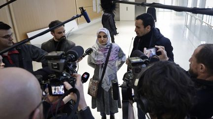 L’Iranienne Mahdieh Esfandiari condamnée en France à un an de prison et une interdiction définitive du territoire, après un procès suivi de près par Téhéran