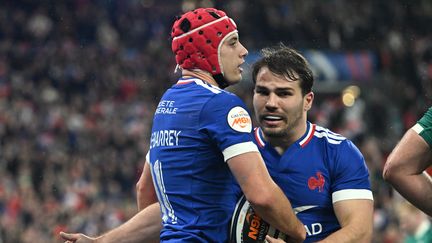 Six nations 2026 : le XV de France lance son Tournoi par une victoire sérieuse et bonifiée contre l’Irlande