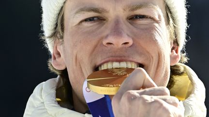Rêves de foot, superstition et jeux vidéo : six choses à savoir sur le Norvégien Johannes Klaebo, qui vise une 11e médaille d&rsquo;or en ski de fond aux JO d&rsquo;hiver