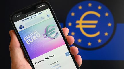 Qu&rsquo;est-ce que l&rsquo;euro numérique, dont la mise en place par la Banque centrale européenne est prévue d&rsquo;ici à 2029 ?