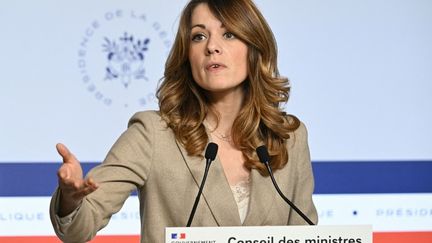 « Toute la lumière doit être faite » : le gouvernement encourage les femmes victimes dans des affaires liées à Jeffrey Epstein à se tourner vers la justice