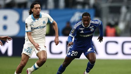 Ligue 1 : l’Olympique de Marseille laisse filer la victoire contre Strasbourg, dans un Vélodrome déserté pendant 15 minutes par ses ultras