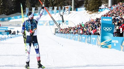 Revivez l’arrivée de Quentin Fillon Maillet, en bronze sur la mass start des JO 2026