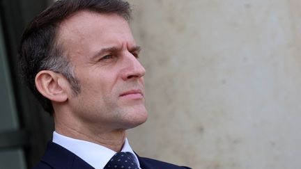 « L&rsquo;escalade en cours est dangereuse pour tous, elle doit cesser », réagit Emmanuel Macron après les frappes d&rsquo;Israël et des Etats-Unis en Iran
