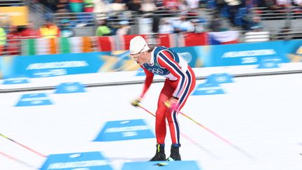Sixième médaille d&rsquo;or en six courses pour l&rsquo;insatiable Norvégien Johannes Hoesflot Klaebo sur le 50 km classique de ski de fond, invaincu sur les JO 2026