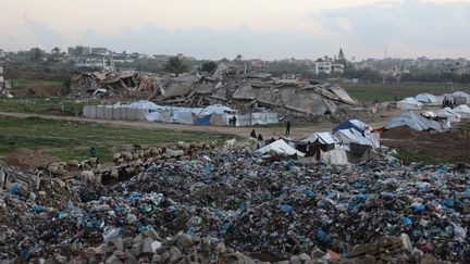 Guerre dans la bande de Gaza : 17 morts dans des frappes israéliennes, selon la défense civile palestinienne