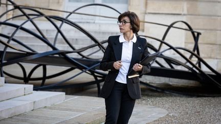La ministre de la Culture, Rachida Dati, annonce qu’elle démissionne de son poste pour se consacrer aux élections municipales à Paris