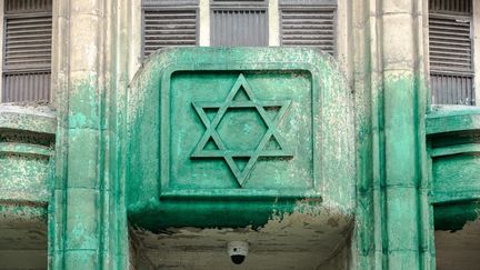 Les actes antireligieux à un niveau stable en 2025, mais l’antisémitisme toujours surreprésenté depuis le 7-Octobre, selon le ministère de l’Intérieur