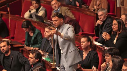 Entre appels à la démission et demandes d’exclusion, comment La France insoumise peut-elle gérer le cas Raphaël Arnault ?