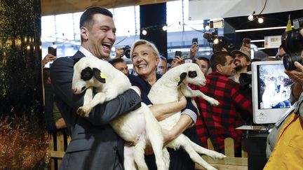 « Nous avons toujours fait bloc » : au Salon de l’agriculture, Marine Le Pen et Jordan Bardella mettent en scène leur complicité