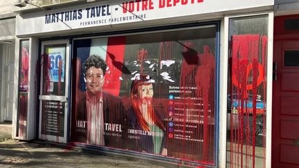 La permanence d&rsquo;un député LFI et un local de campagne dégradés à Saint-Nazaire, deux plaintes déposées