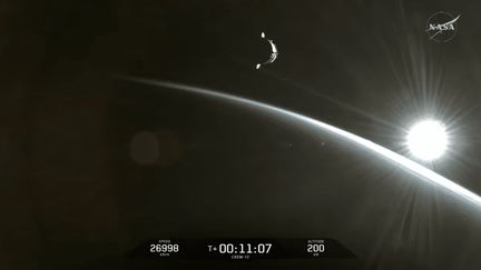 Regardez l&rsquo;arrivée de Sophie Adenot à bord de l&rsquo;ISS, l&rsquo;amarrage de la capsule Crew Dragon à la Station prévu vers 21h15