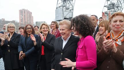 Aux municipales à Strasbourg, l’ancienne maire Catherine Trautmann tente un retour face à l’écologiste sortante Jeanne Barseghian