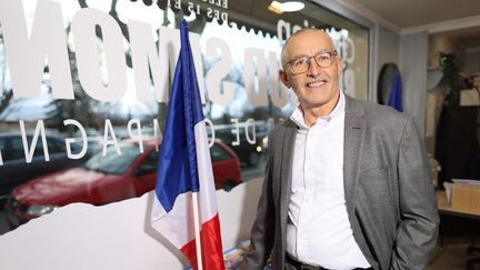 Municipales 2026 : le candidat RN à Carpentras a publié de nombreux tweets racistes, sexistes et homophobes avant de supprimer son compte X