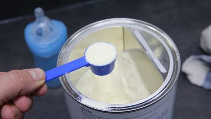 Laits infantiles contaminés : un troisième décès de nourrisson en France signalé par le ministère de la Santé, une nouvelle enquête pénale ouverte