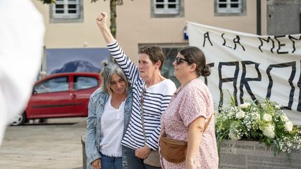 Suicide de Caroline Grandjean : « Ce n&rsquo;est pas avec de l&rsquo;argent qu&rsquo;on va me faire taire », répond sa veuve