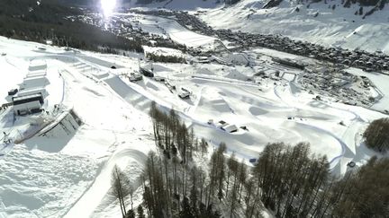 JO d’hiver 2026 : « Des Formule 1 sur une piste de karting »… Pourquoi la piste de snowboardcross de Livigno est-elle si lente ?