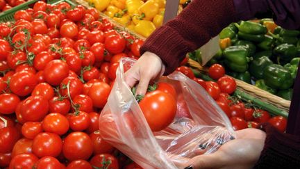 La banane et la tomate sont les fruits et légumes les plus consommés en France